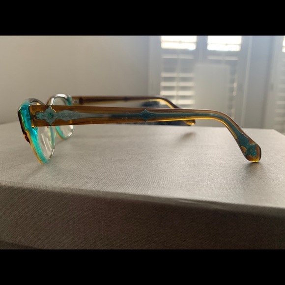 DESIGNER EYEGLASSES - Picture 6 of 7